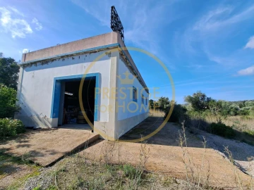 Armazém para Venda em Santa Barbara de Nexe