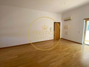 Apartamento T2 para Venda em Loule (São Clemente)
