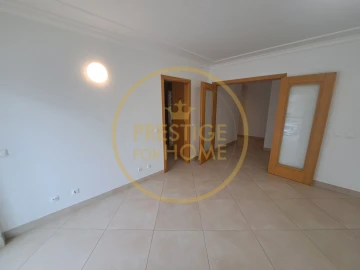 Apartamento T2 para Venda em Loule (São Clemente)