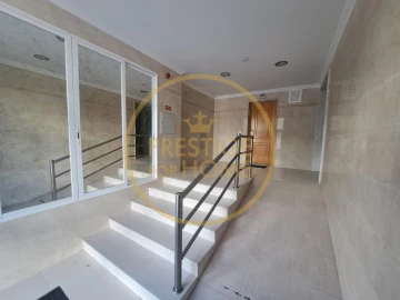 Apartamento T2 para Venda em Loule (São Clemente)