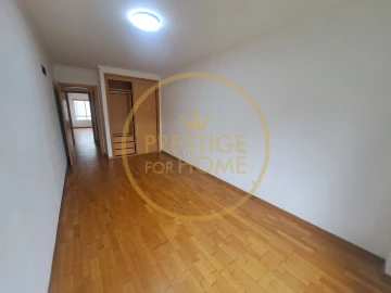 Apartamento T2 para Venda em Loule (São Clemente)