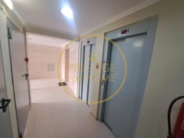 Apartamento T2 para Venda em Loule (São Clemente)