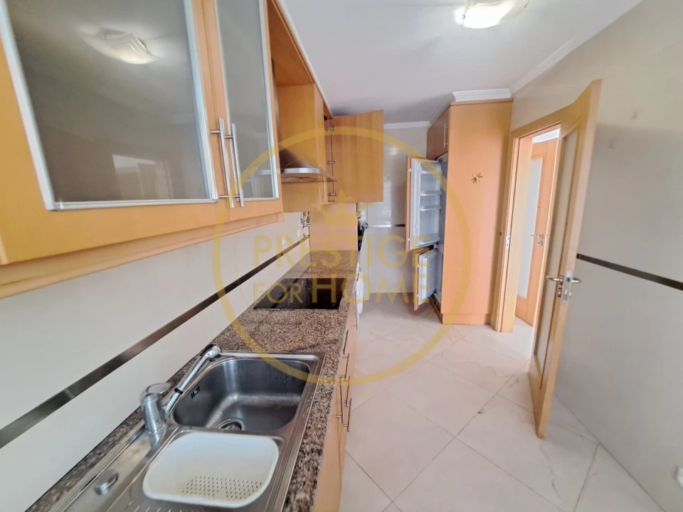 Apartamento T2 para Venda em Loule (São Clemente) Foto 7