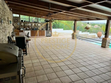Moradia T6 para Venda em Loule (São Clemente)