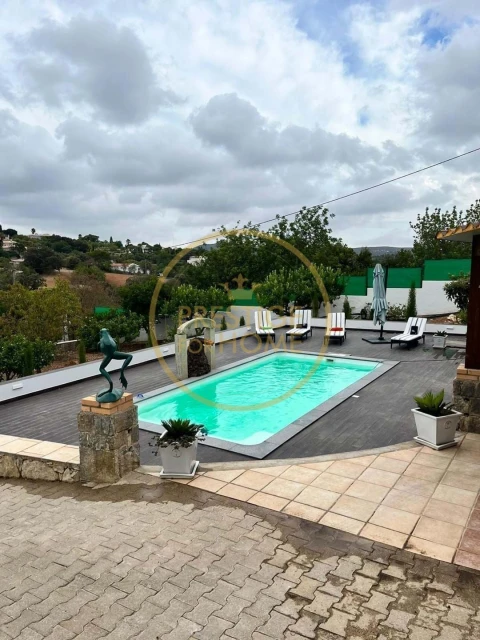 Moradia T6 para Venda em Loule (São Clemente)