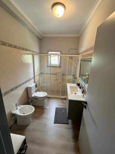 Moradia T6 para Venda em Loule (São Clemente)