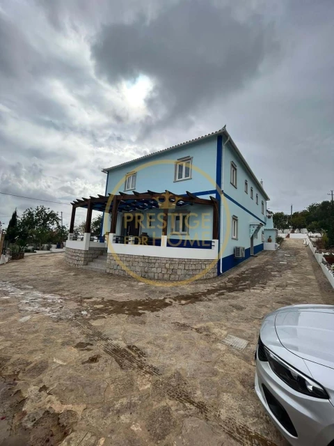 Moradia T6 para Venda em Loule (São Clemente)