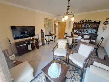 Apartamento T3 para Venda em Almancil