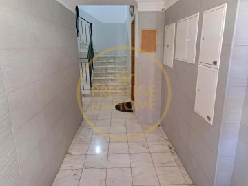 Apartamento T3 para Venda em Almancil
