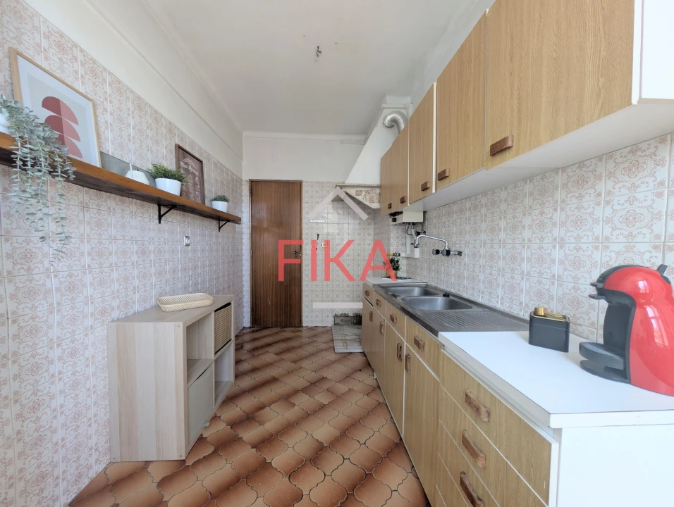 Apartamento T2 para Venda em Amora Foto 6