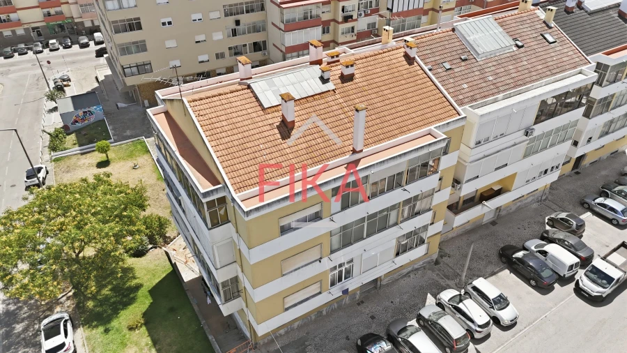 Apartamento T2 para Venda em Amora Foto 28