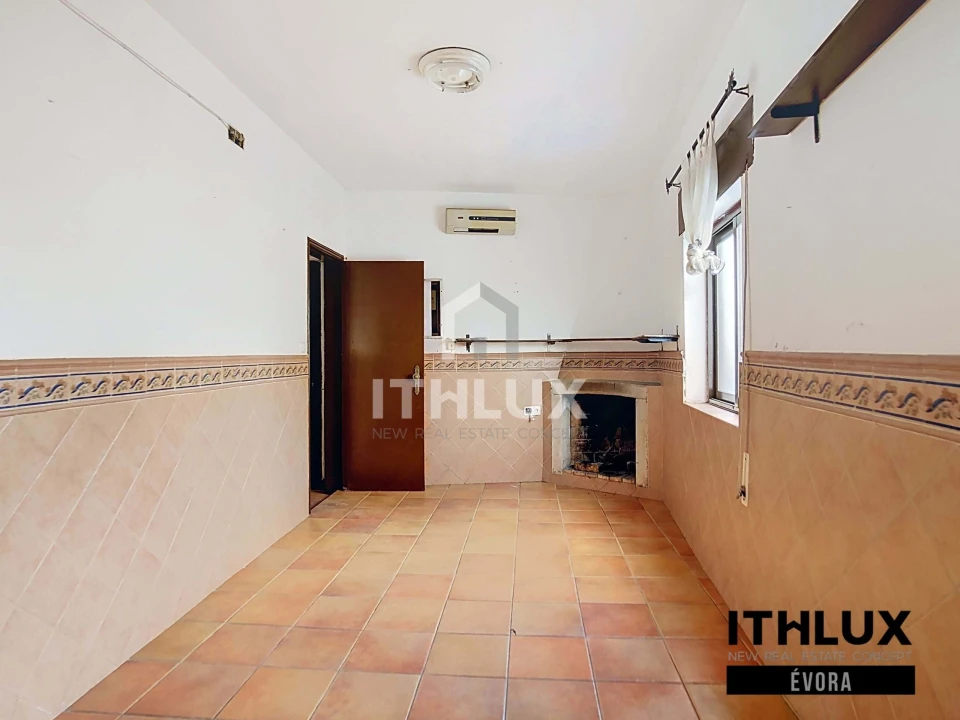 Moradia T3 para Venda em Nossa Senhora da Expectação Foto 3