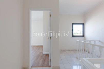 Moradia T4 para Venda em Corroios