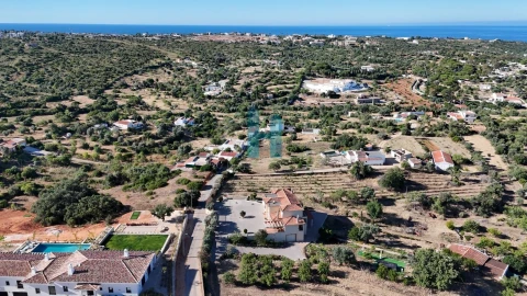 Terreno para Venda em Estômbar e Parchal