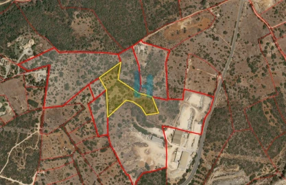 Terreno para Venda em Estômbar e Parchal