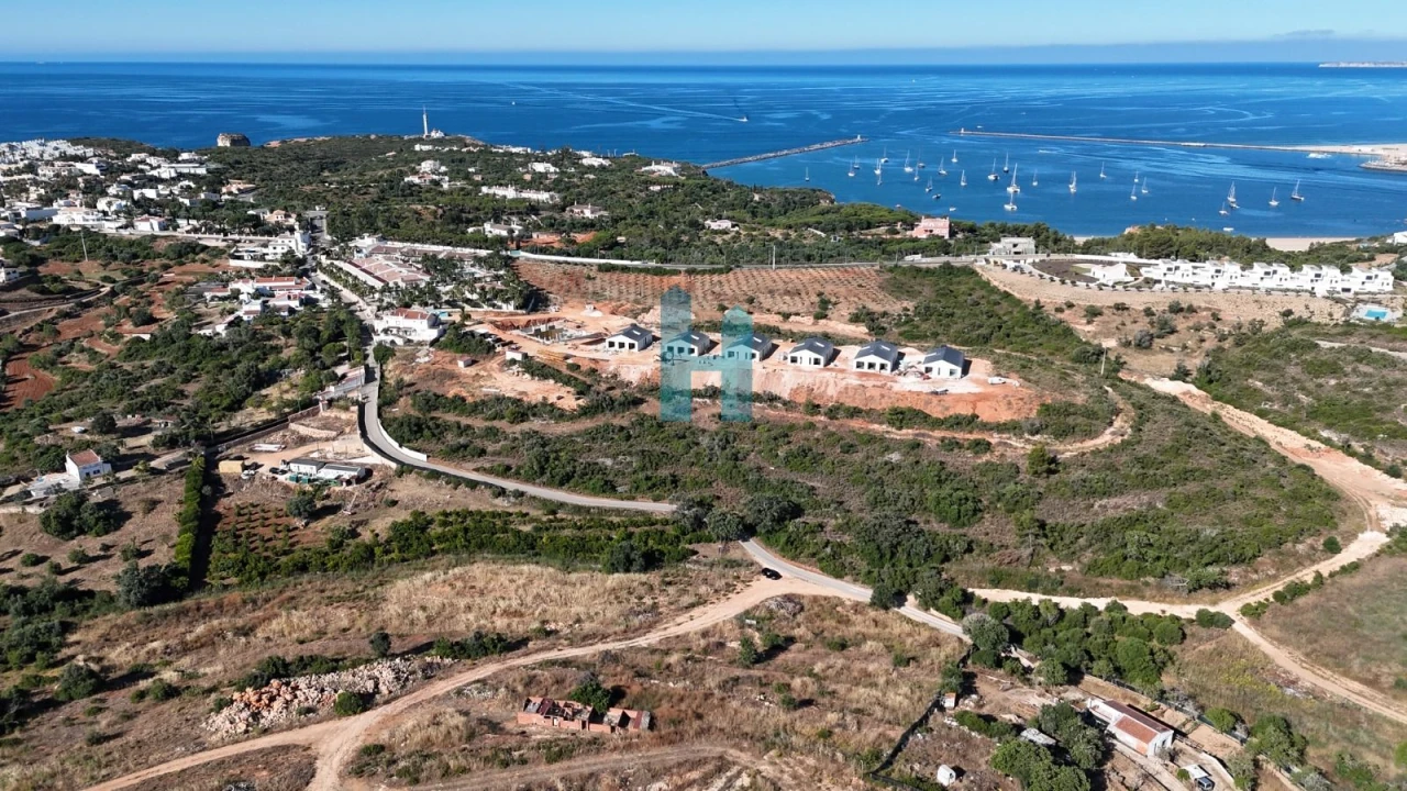 Terreno para Venda em Estômbar e Parchal Foto 12