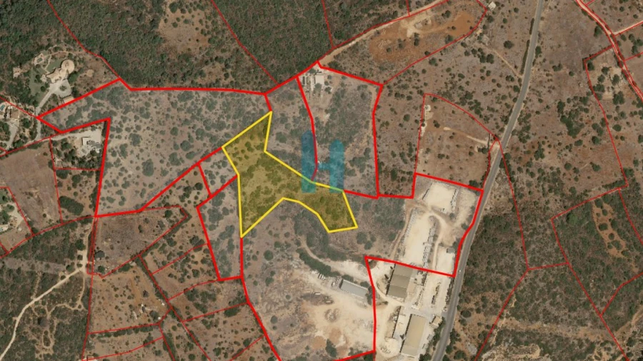 Terreno para Venda em Estômbar e Parchal