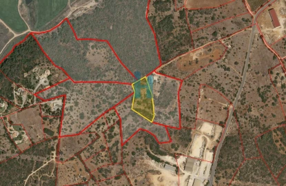 Terreno para Venda em Estômbar e Parchal