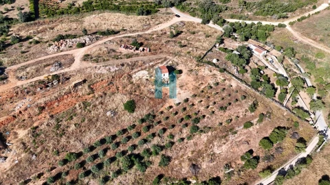 Terreno para Venda em Estômbar e Parchal