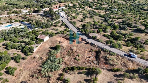 Terreno para Venda em Estômbar e Parchal