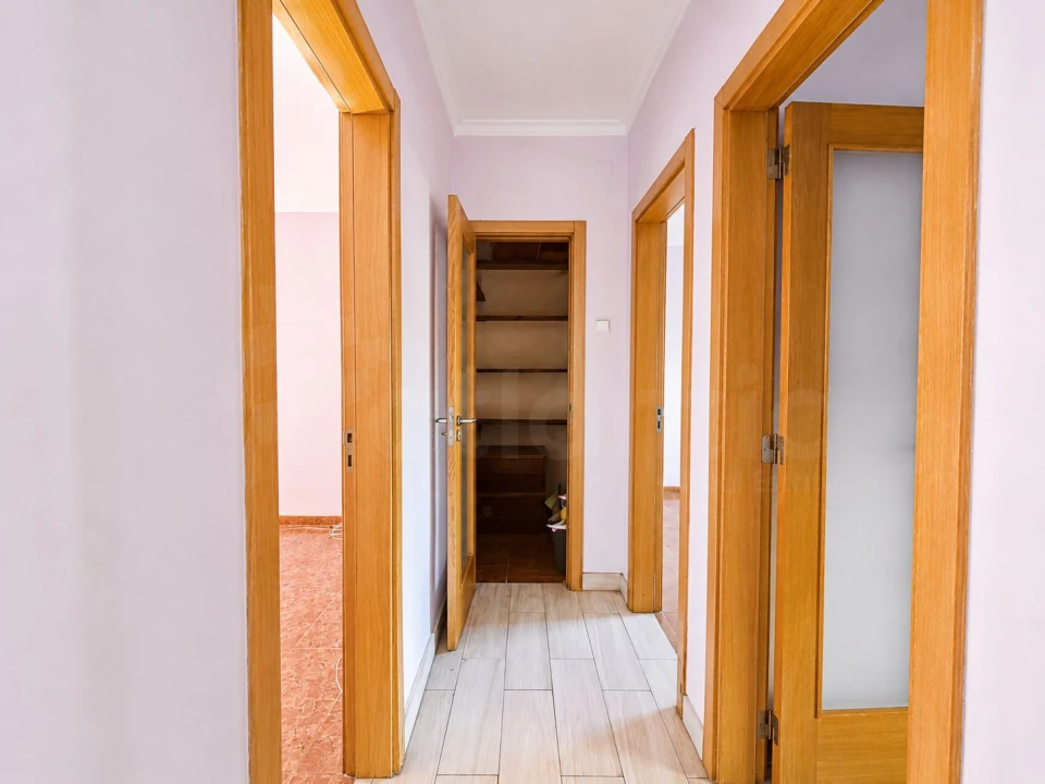 Apartamento T2 para Venda em Venteira Foto 12