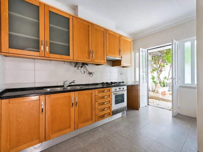 Apartamento T2 para Venda em Venteira Foto 2
