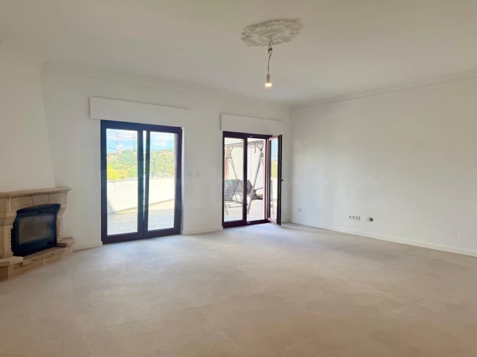 Apartamento T3 para Venda em Casal de Cambra Foto 9