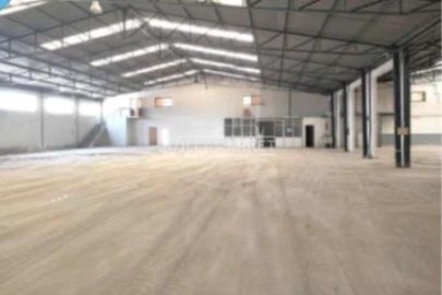 Armazém para Venda em Torres Novas (Santa Maria, Salvador e Santiago)