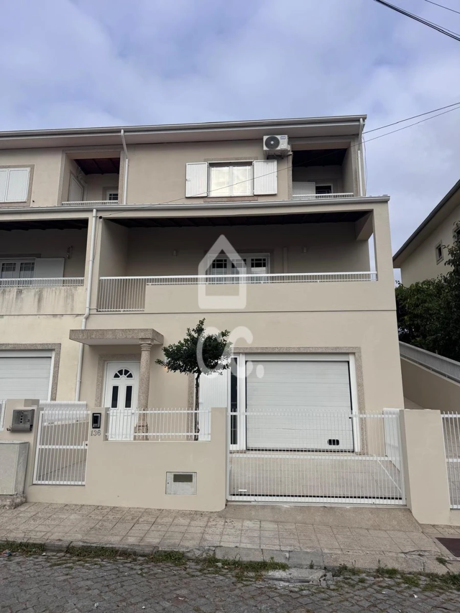 Moradia T3 para Venda em Cristelos, Boim e Ordem Foto 2