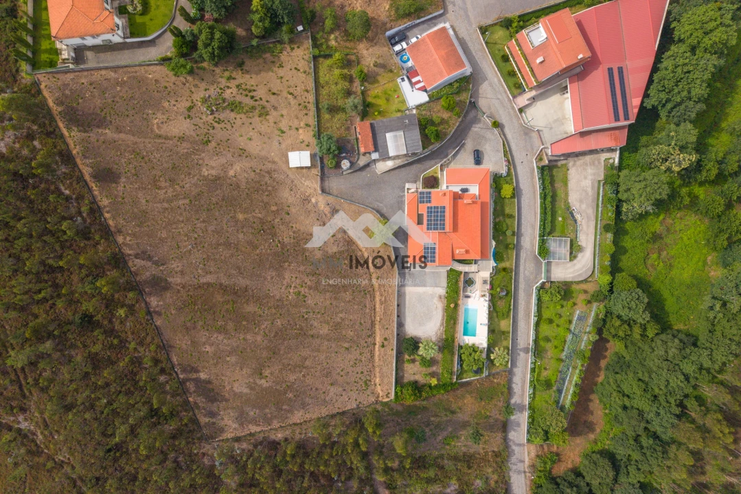 Moradia T4 para Venda em Lamelas e Guimarei Foto 5