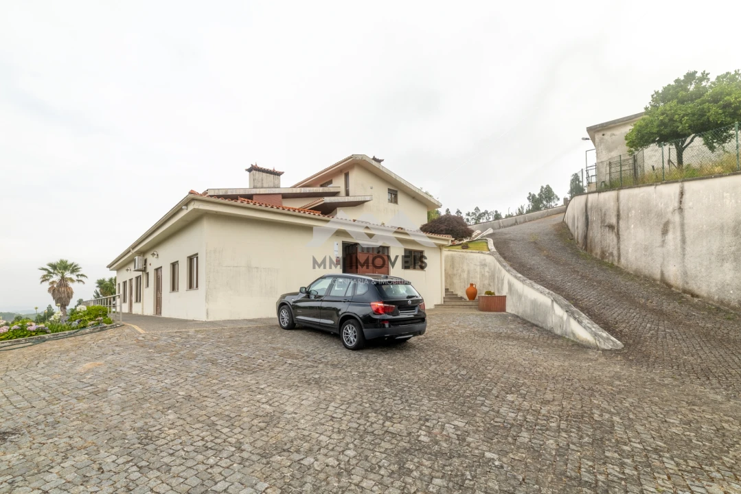 Moradia T4 para Venda em Lamelas e Guimarei Foto 68