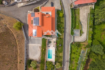 Moradia T4 para Venda em Lamelas e Guimarei