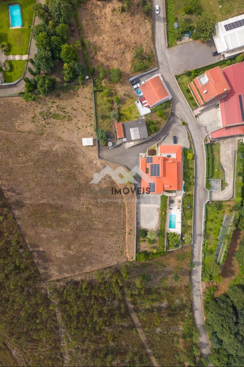 Moradia T4 para Venda em Lamelas e Guimarei