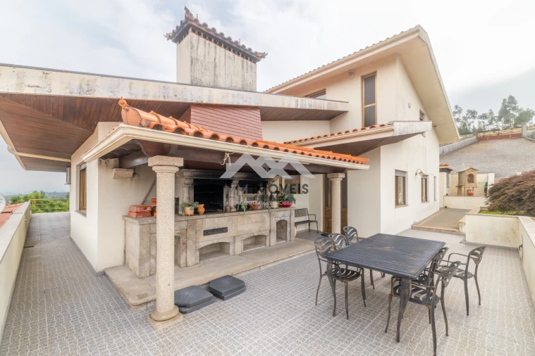 Moradia T4 para Venda em Lamelas e Guimarei Foto 50