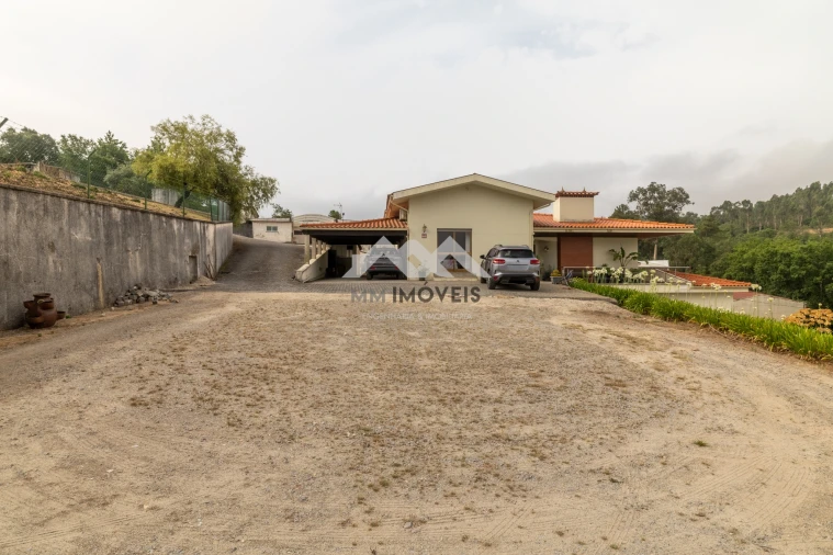 Moradia T4 para Venda em Lamelas e Guimarei Foto 62