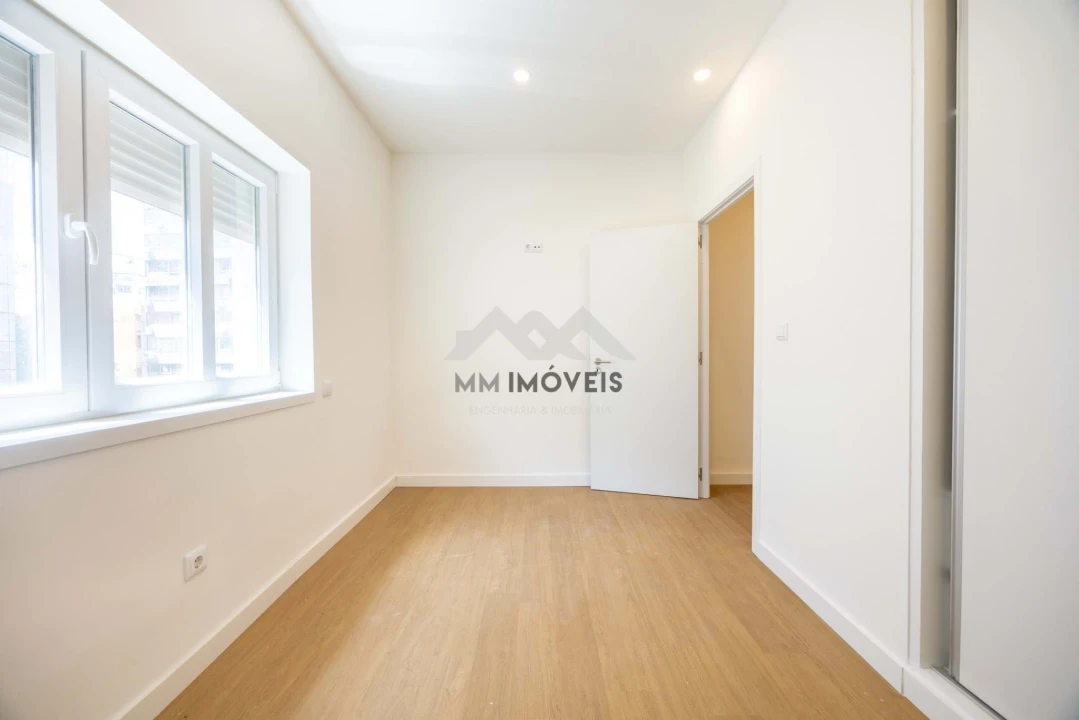 Apartamento T3 para Arrendamento em Santa Marinha e São Pedro da Afurada Foto 26