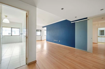 Apartamento T2 para Venda em Oeiras e São Julião da Barra, Paço de Arcos e Caxias