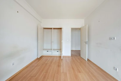 Apartamento T2 para Venda em Oeiras e São Julião da Barra, Paço de Arcos e Caxias