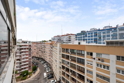 Apartamento T2 para Venda em Oeiras e São Julião da Barra, Paço de Arcos e Caxias