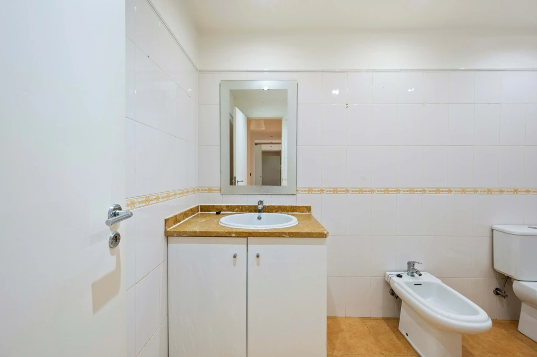 Apartamento T2 para Venda em Oeiras e São Julião da Barra, Paço de Arcos e Caxias Foto 19