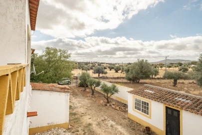 Moradia T5 para Venda em Caia, São Pedro e Alcáçova