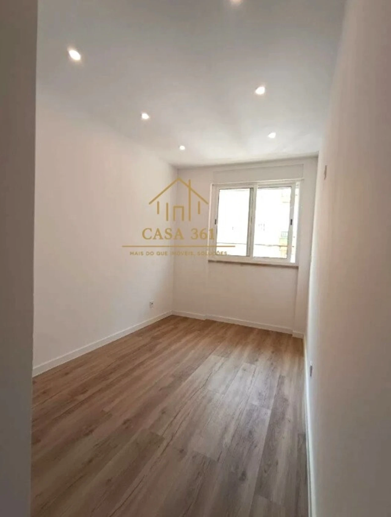 Apartamento T1 para Venda em Odivelas Foto 3