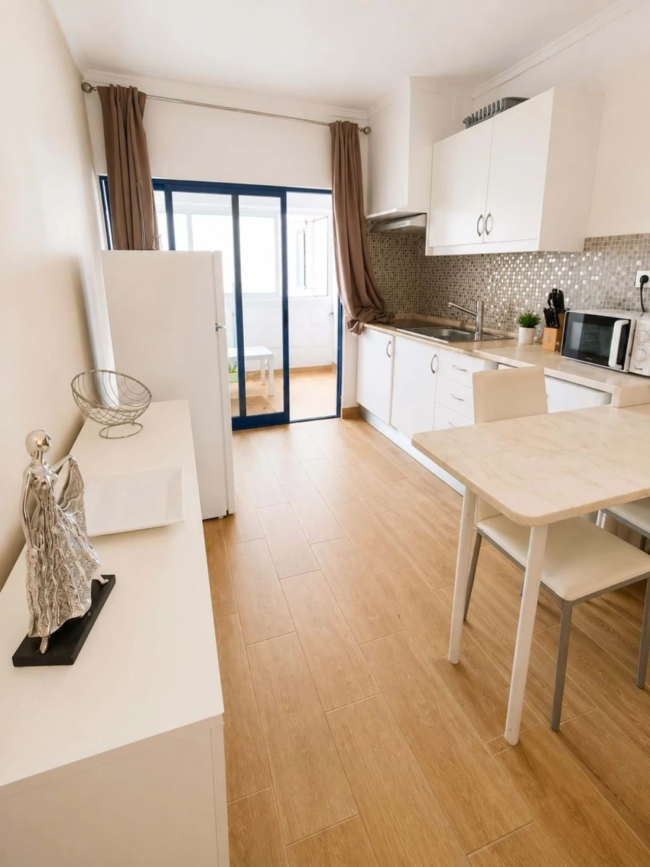 Apartamento T1 para Venda em Portimão Foto 4