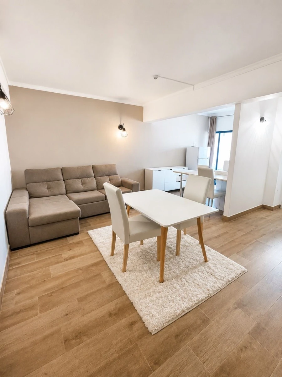 Apartamento T1 para Venda em Portimão Foto 3