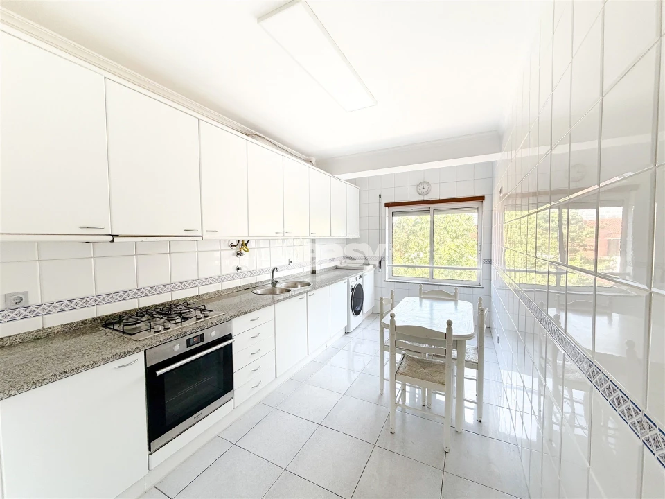 Apartamento T2 para Venda em Nogueiró e Tenões Foto 2