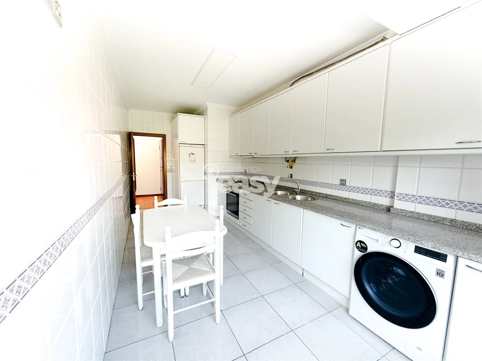 Apartamento T2 para Venda em Nogueiró e Tenões Foto 12