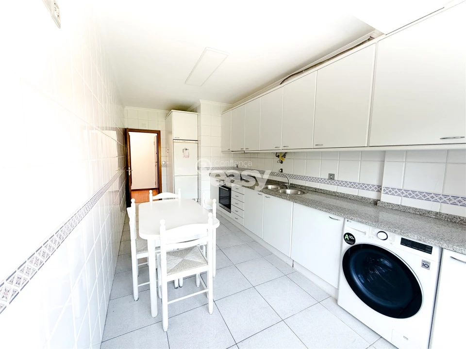 Apartamento T2 para Venda em Nogueiró e Tenões Foto 11