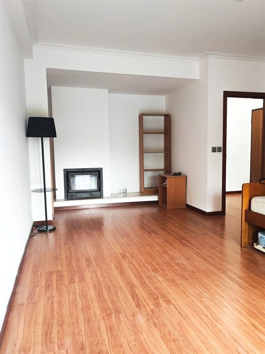 Apartamento T2 para Venda em Nogueiró e Tenões Foto 5