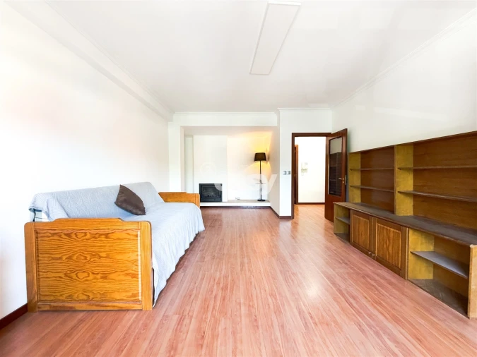 Apartamento T2 para Venda em Nogueiró e Tenões Foto 27