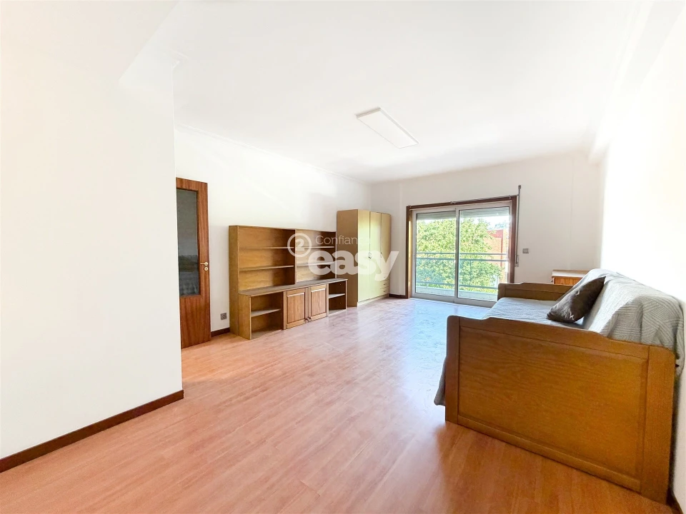 Apartamento T2 para Venda em Nogueiró e Tenões Foto 37